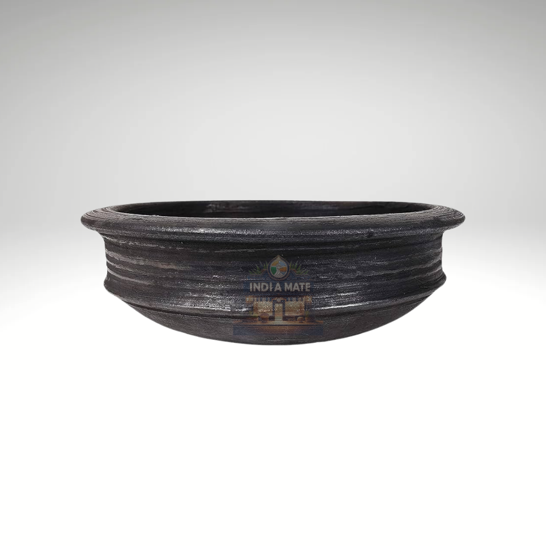 Clay Cooking Pot – Traditional Earthenware for Authentic Slow Cooking & Enhanced Flavours.